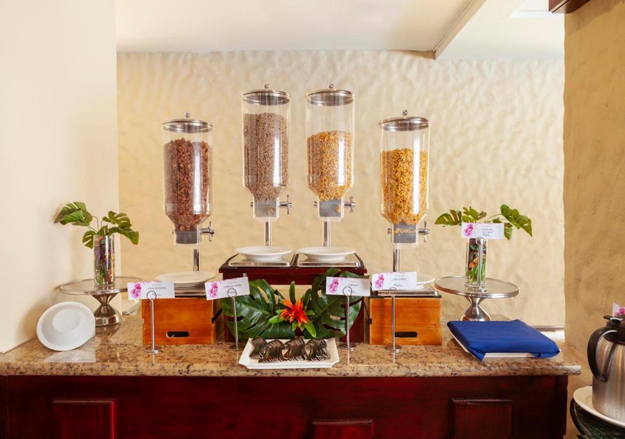 Wyndham San Jose Herradura Hotel Exterior photo A cereal bar